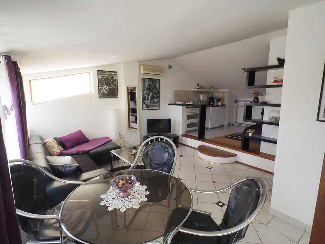 Dea Apartments Póla Szoba fotó